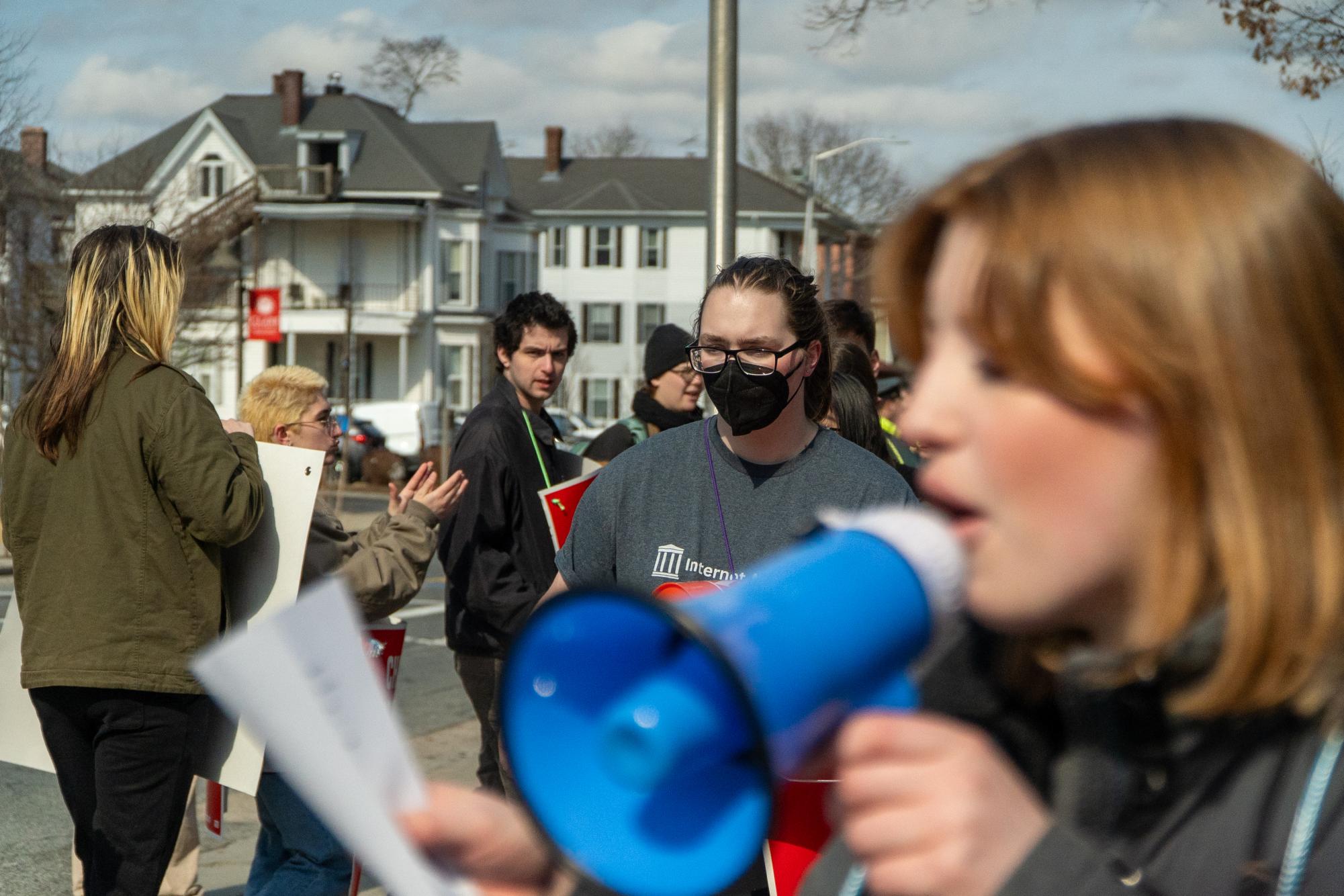 Undergraduate workers striking outside on Maywood Street